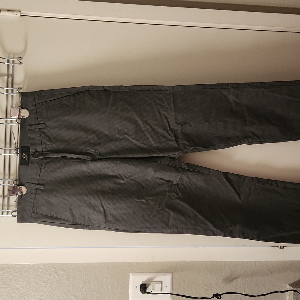 DOCKERS slim fit. size 29x32